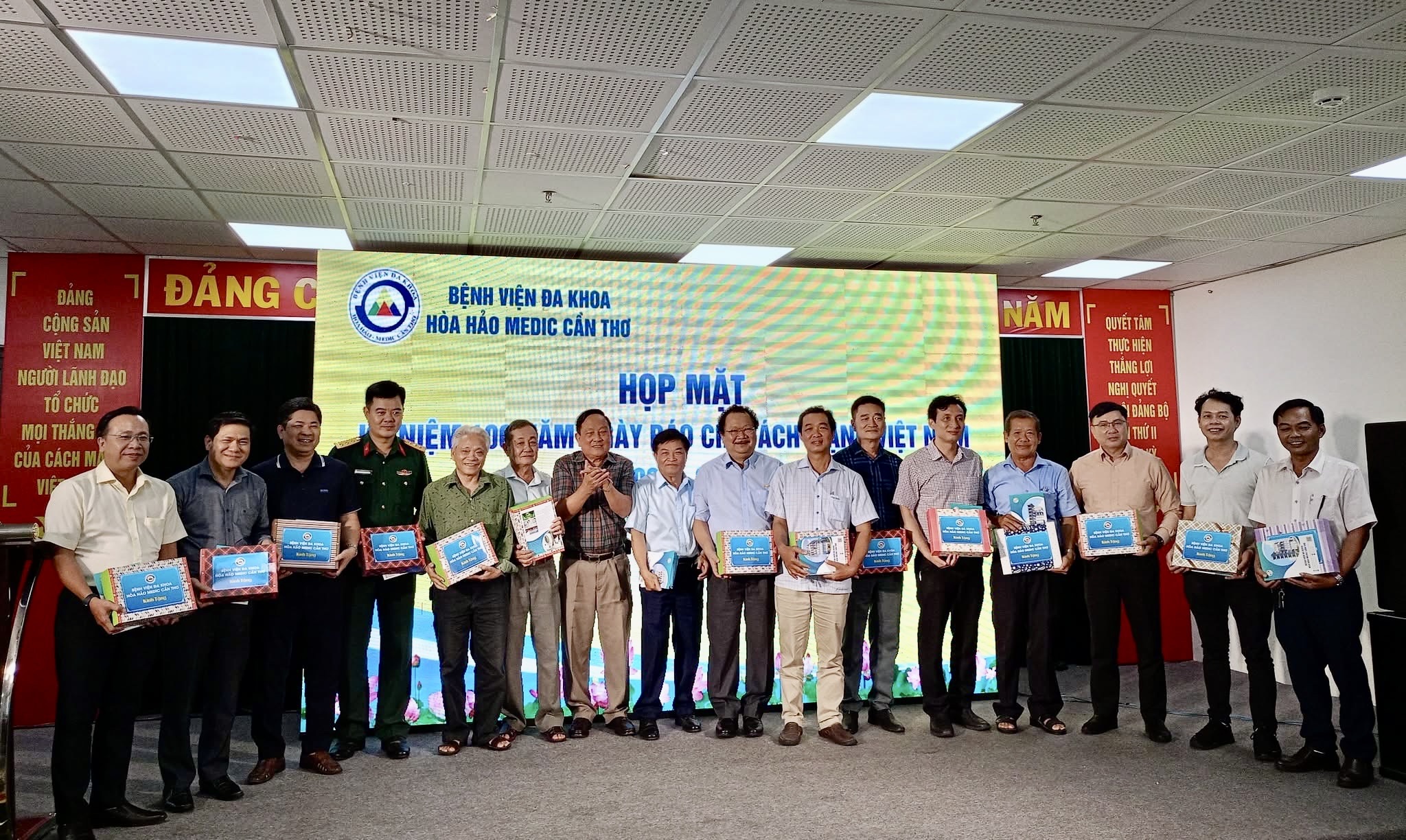 Báo chí đồng hành cùng y tế trong công tác chăm sóc sức khỏe nhân dân