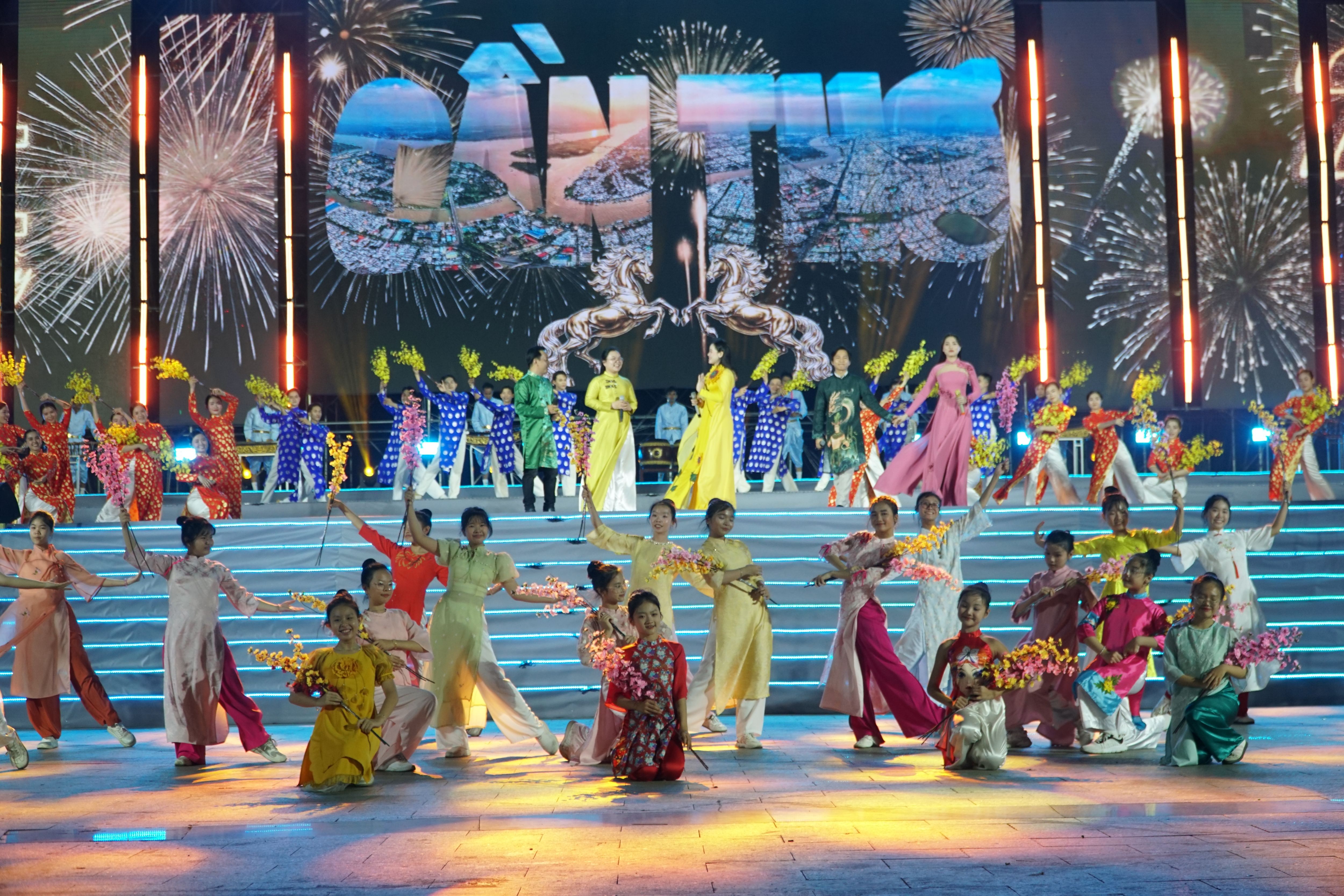 Cần Thơ chuẩn bị sẵn sàng chương trình nghệ thuật đón Giao thừa Tết Bính Ngọ 2026