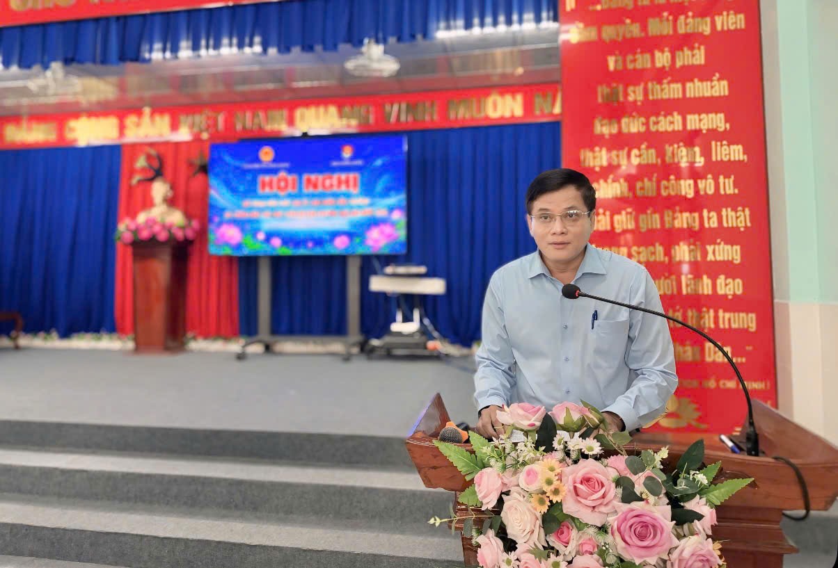 Phường Ngã Bảy đối thoại với thanh niên về chuyển đổi số và phát triển địa phương