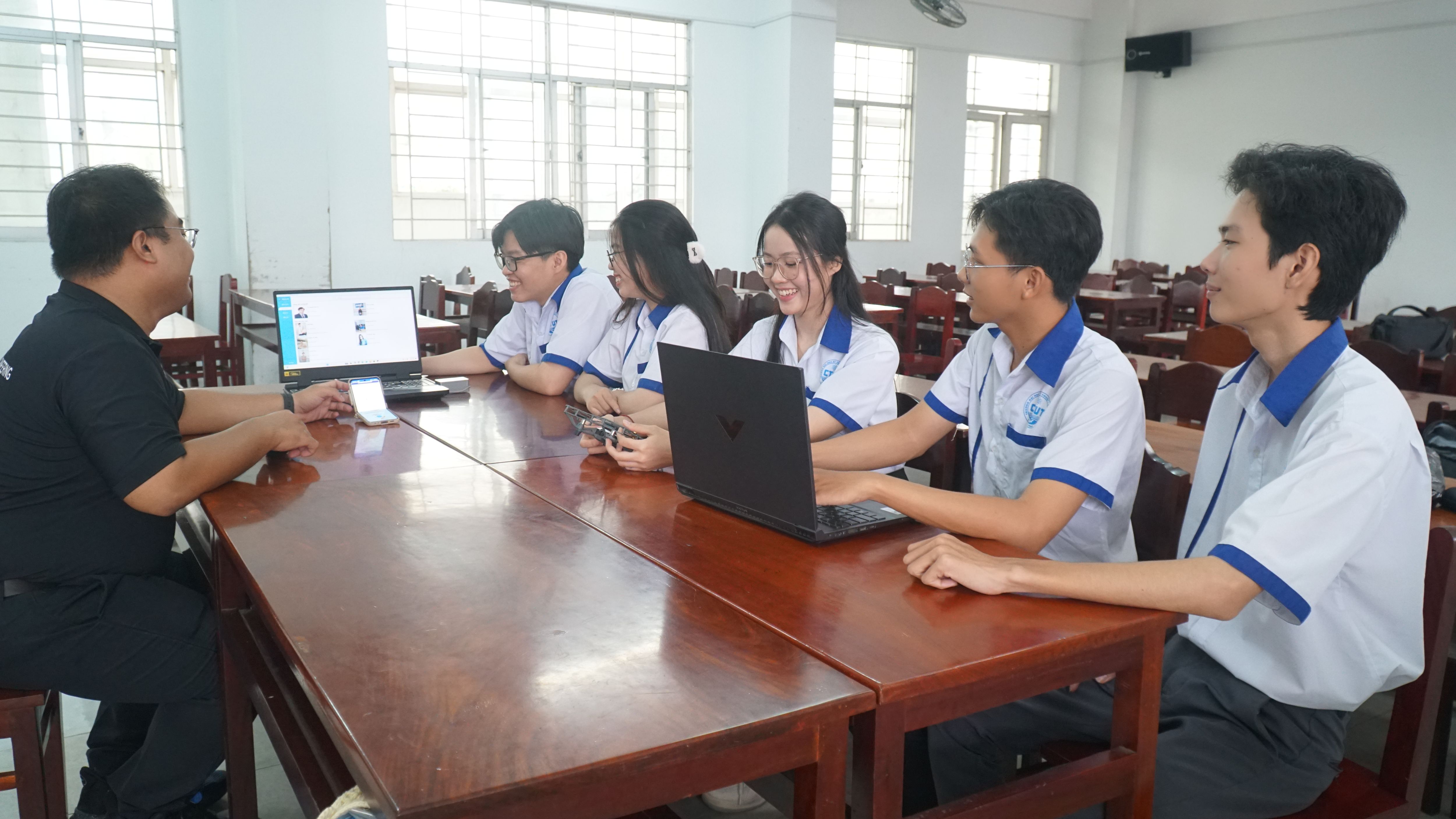 Từ nghị quyết đến hành động đưa giáo dục đại học bước vào kỷ nguyên mới <br>Bài 2: Tự chủ - Đòn bẩy bứt phá từ thực tiễn đồng bằng