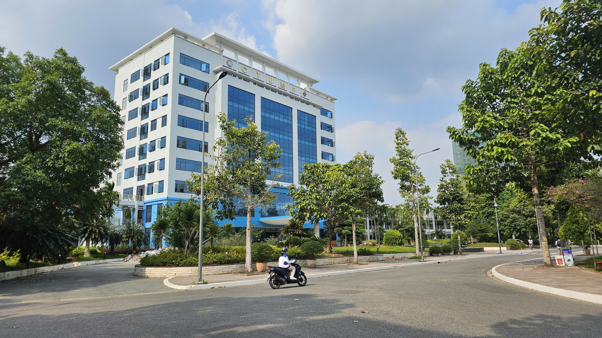 Từ nghị quyết đến hành động đưa giáo dục đại học bước vào kỷ nguyên mới <br>Bài 2: Tự chủ - Đòn bẩy bứt phá từ thực tiễn đồng bằng