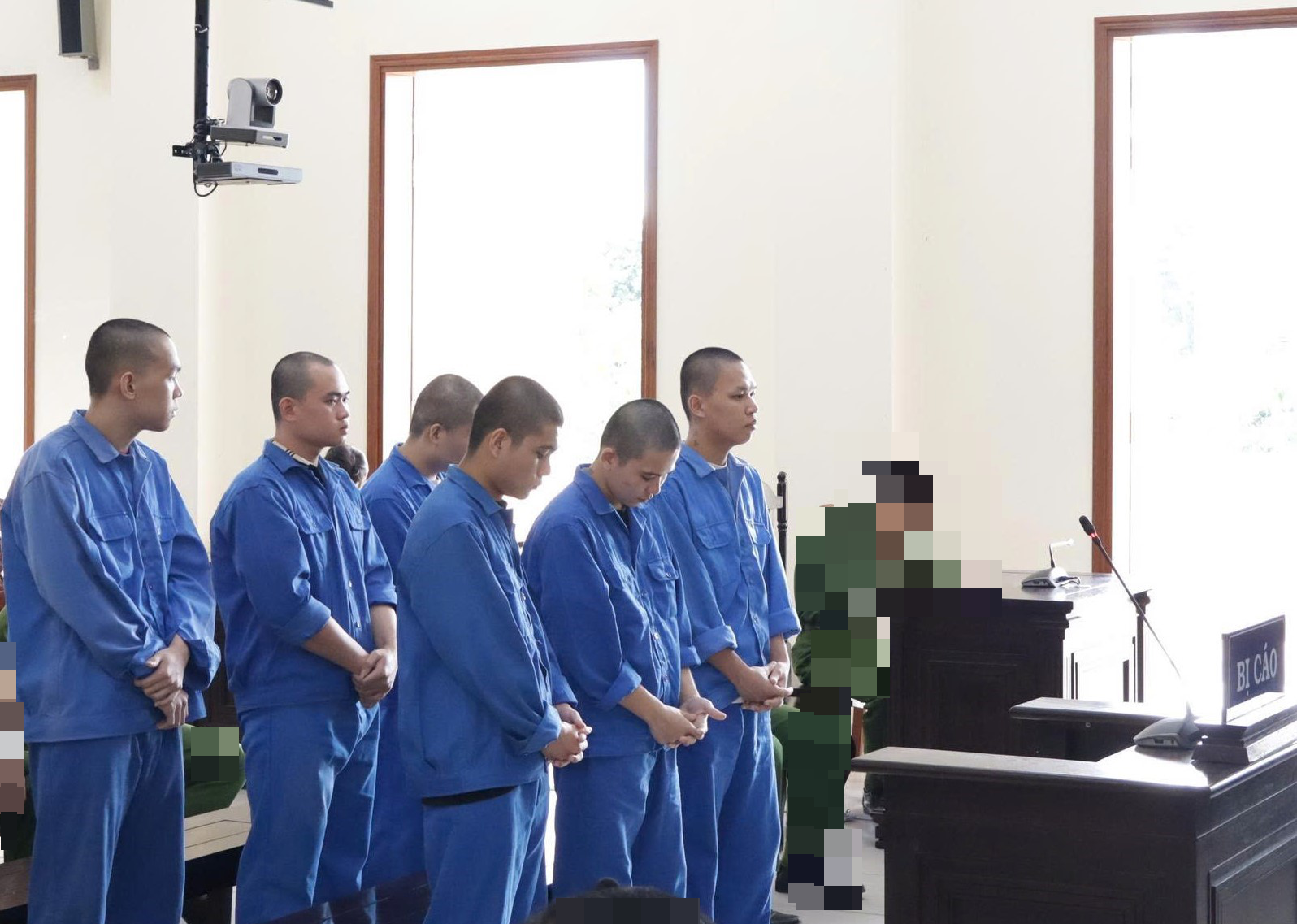 Hành xử côn đồ, 6 bị cáo lãnh án